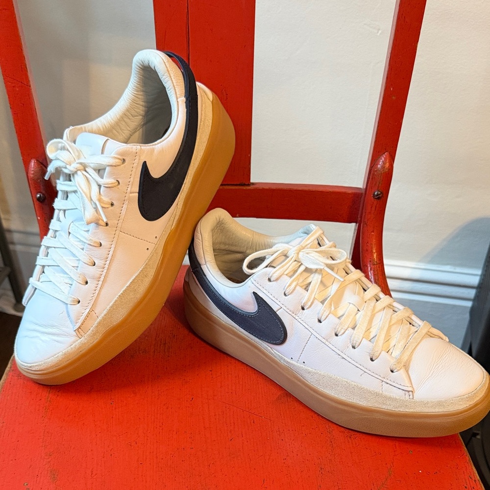 Nike Blazer Phantom Low - white with navy swoosh, gum sole. Sweet. RARE 11.5 men